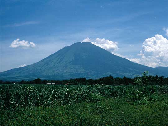  Volcano biding its time, southern El Salvador