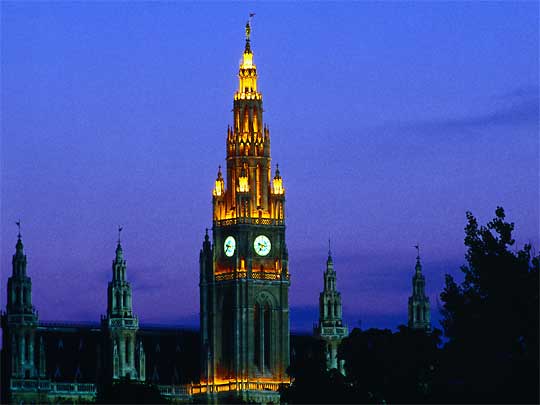  Neues Rathaus, or New Town Hall, with plucky knight on top holding flag