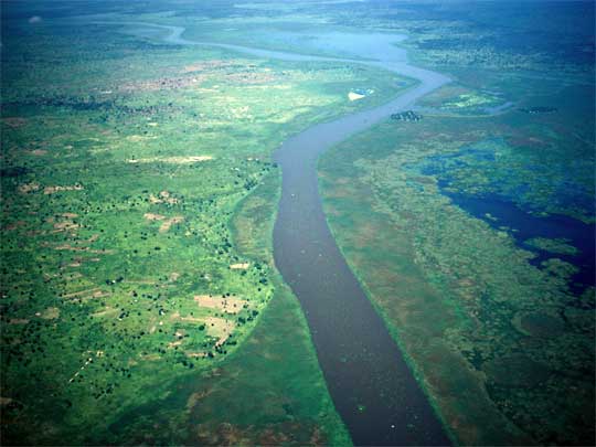  Aerial view of Albert Nile River, flowing slowly through northern plains