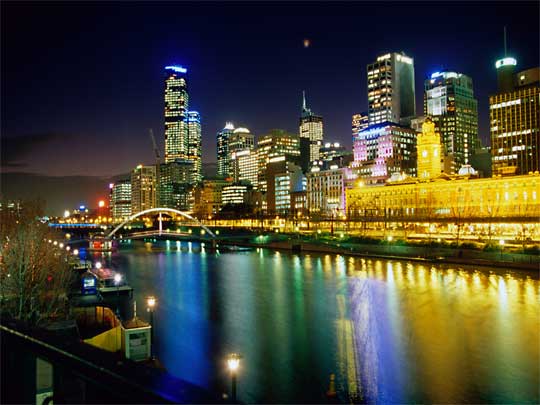  The pretty Melbourne city skyline checks its reflection in the Yarra River