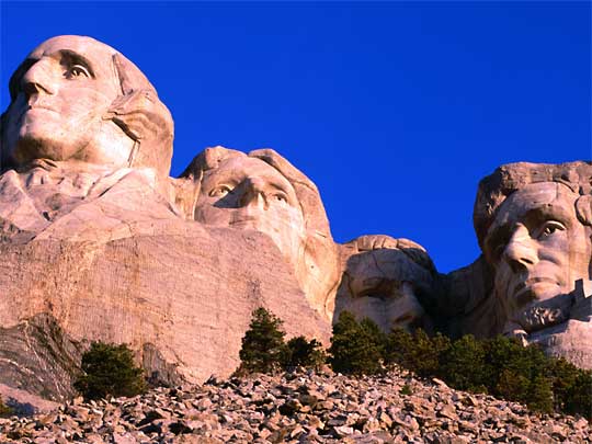  Mount Rushmore National Memorial: Large presidents, carved in granite