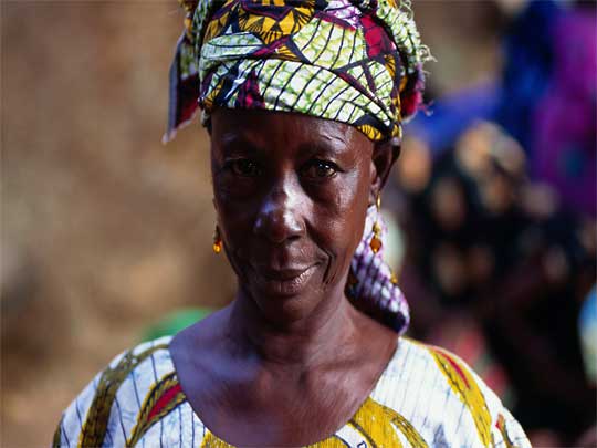  Portrait of a woman in traditional headwear and dress in Segou Kouru (old Segou)