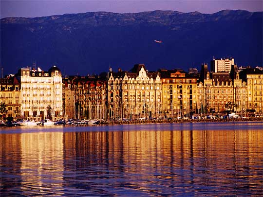  Quai du Mont-Blanc, sunrise on Lake Geneva (Lac Leman)