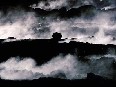  Halema'uma'u Crater: just one of the smokin' sights at Volcanoes National Park