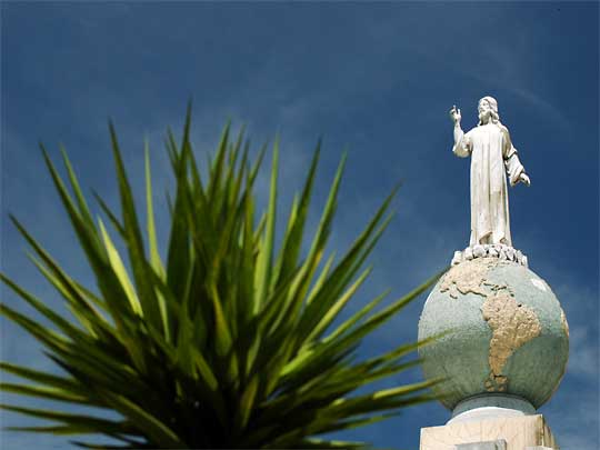 On top of the world: El Salvador del Mundo (El Salvador's symbol)