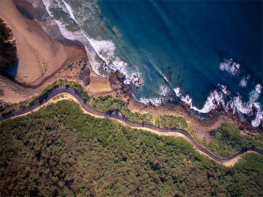  The Great Ocean Road closely contours 300km of spectacular coastline