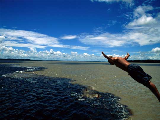  Rio Amazonas, where the Negro & Solimões Rivers meet to make the Amazon River