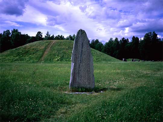  Viking rune stone and grave mounds at Anundshog