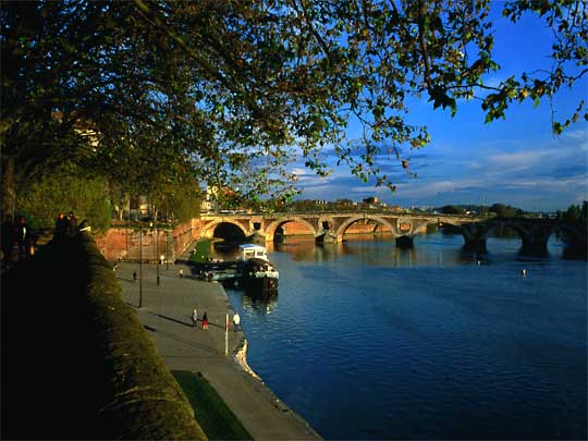  Bridge across the Garonne river