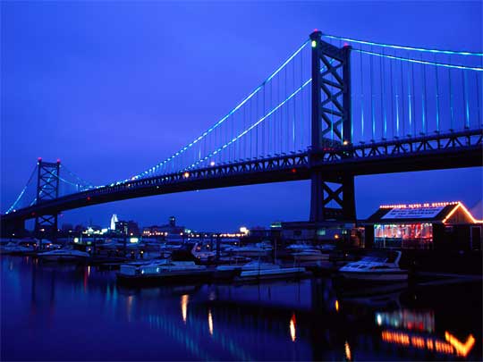  Franklin Bridge, crossing Delaware River, the link between Philadelphia and New Jersey