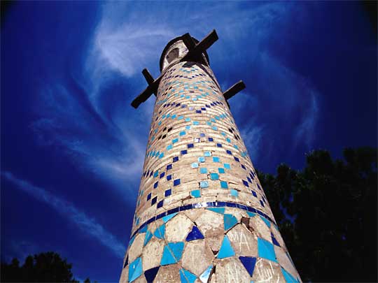  The Minar Jomban or Shaking Minarets of Esfahan