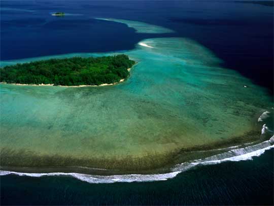  Aerial view of some of the smaller islands in Ghizo Lagoon