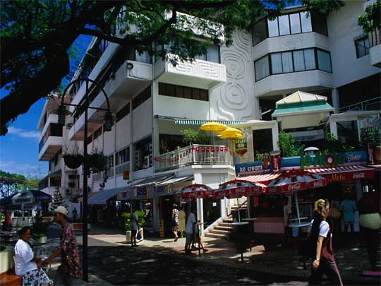  The Franco-Polynesian charms of downtown central Pape'ete