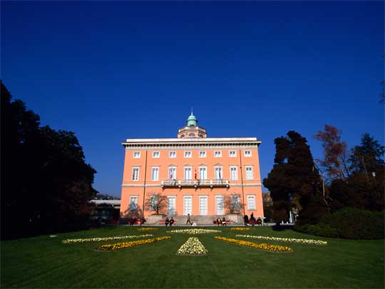  Villa Ciani (housing the Museo Civico delle Belle Art) in Parco Civico
